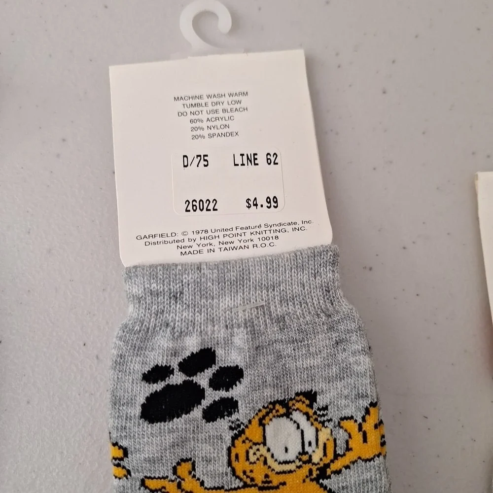 Vintage United Features 1978 GARFIELD THE CAT Women's Crew Socks Novelty NWT